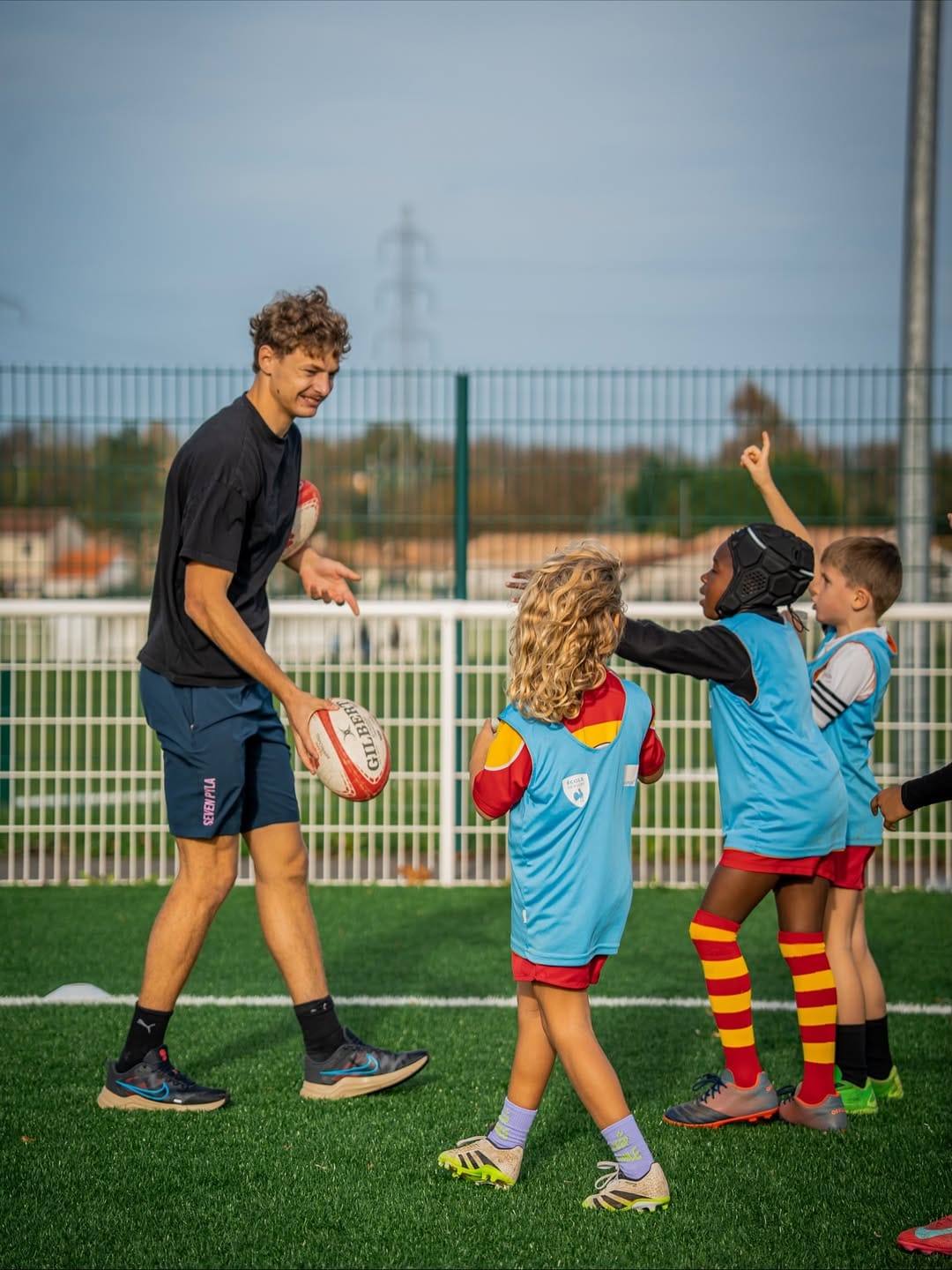 Le mercredi, place à l’école de rugby au Domaine de la Burthe de Floirac ! 🐝Crédit - N.BELLIER#-10