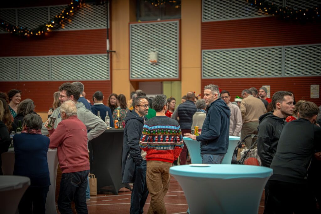 Lire la suite à propos de l’article Repas de Noël de l’École de Rugby ✨🎄